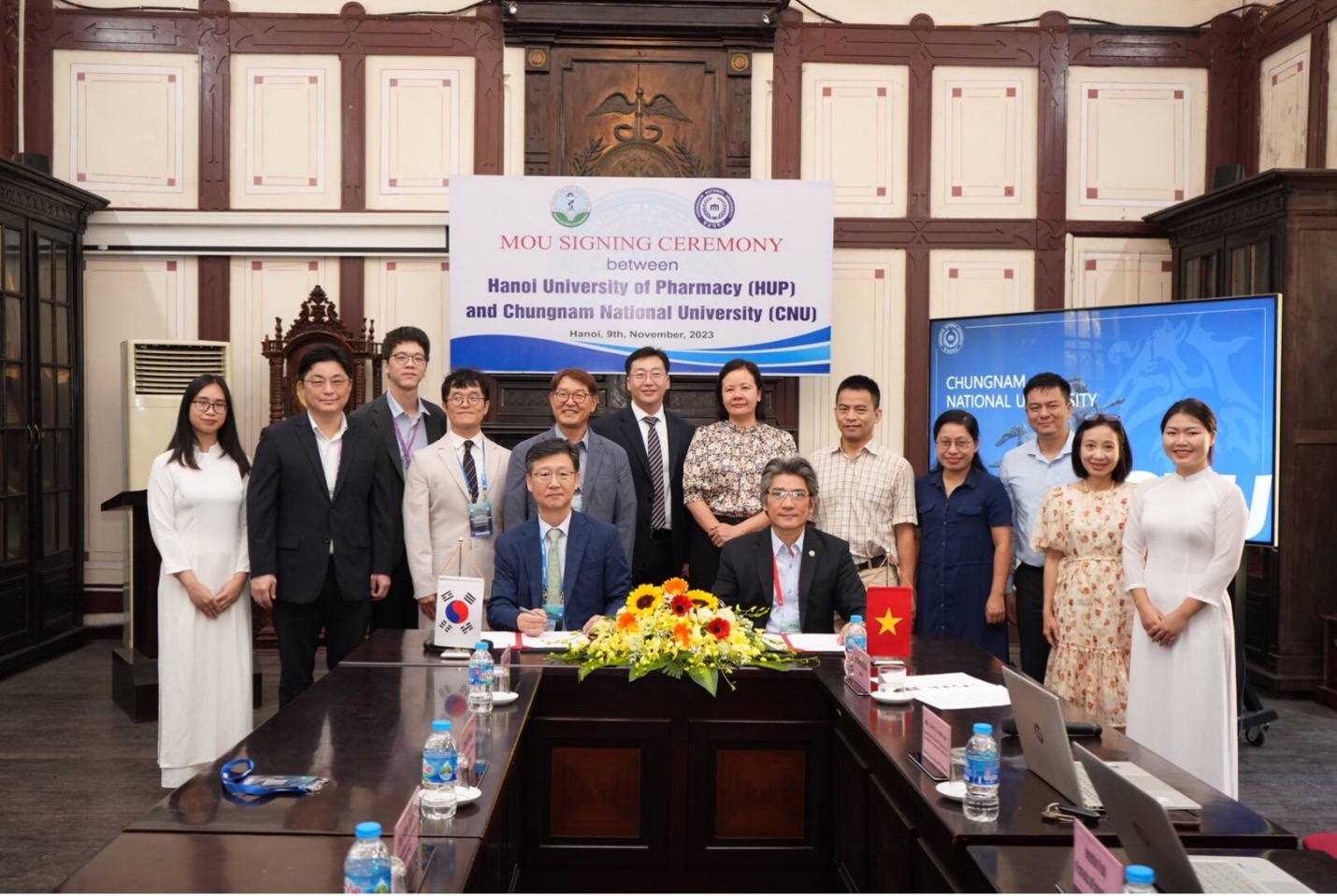 Signing Ceremony of the Cooperation Agreement between Hanoi University of Pharmacy and the Chungnam National University, Korea